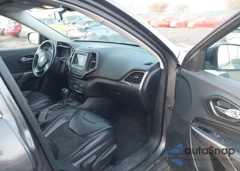 2019 Jeep Cherokee Latitude Plus 4X4 from USA, damaged, VIN 1C4PJMLB5KD194553